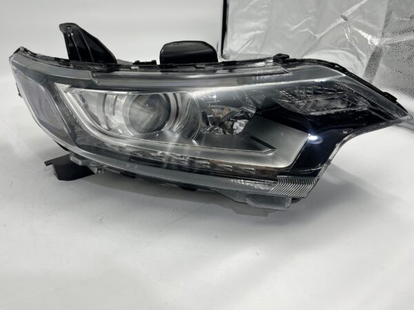 Mitsubishi OUTLANDER 2016-2020 HALOGEN R.H.S HEADLIGHT ASSEMBLY