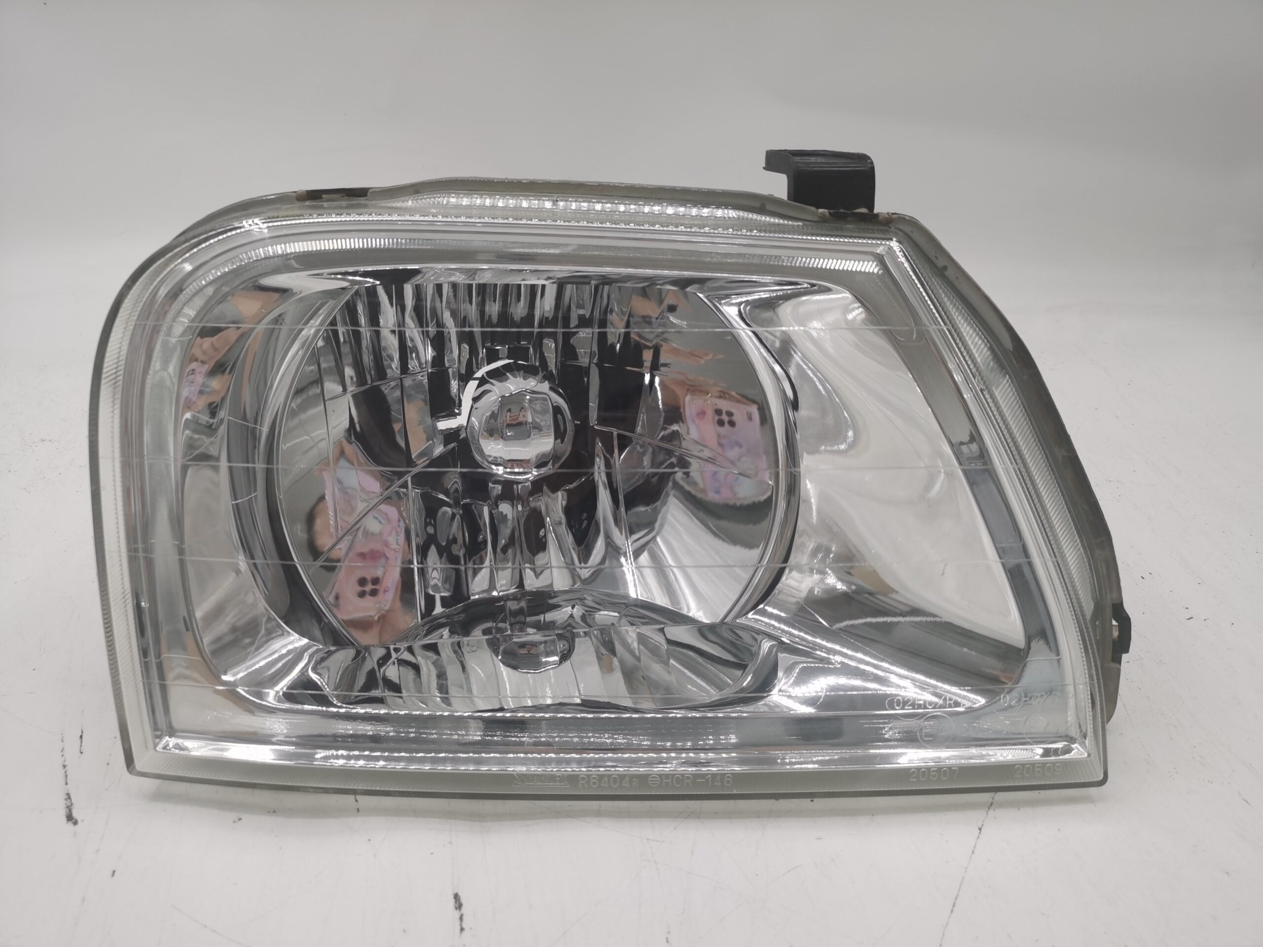 Mitsubishi TRITON 2003-2005 HALOGEN R.H.S Headlight Assembly