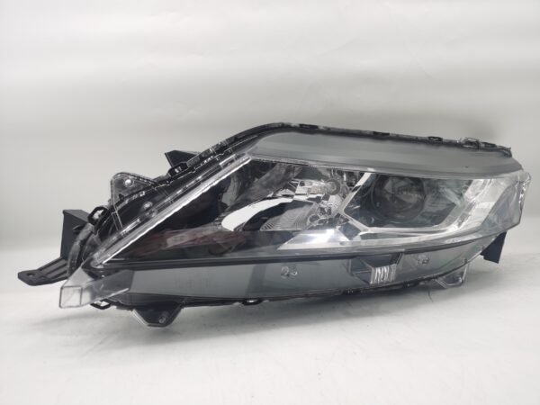 Mitsubishi TRITON L200 2019-2023 HALOGEN  L.H.S HEADLIGHT ASSEMBLY