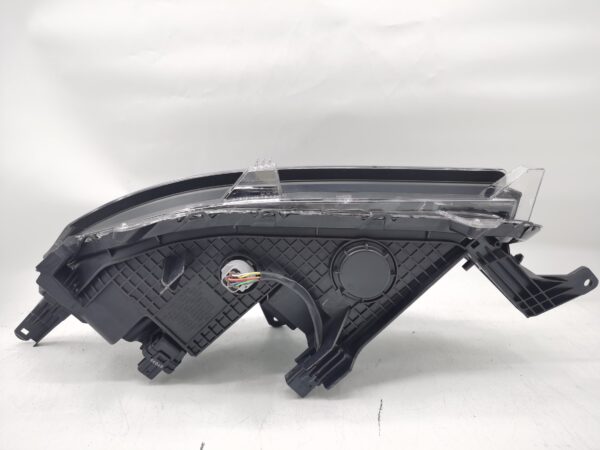 Mitsubishi TRITON L200 2019-2022 R.H.S HEADLIGHT ASSEMBLY