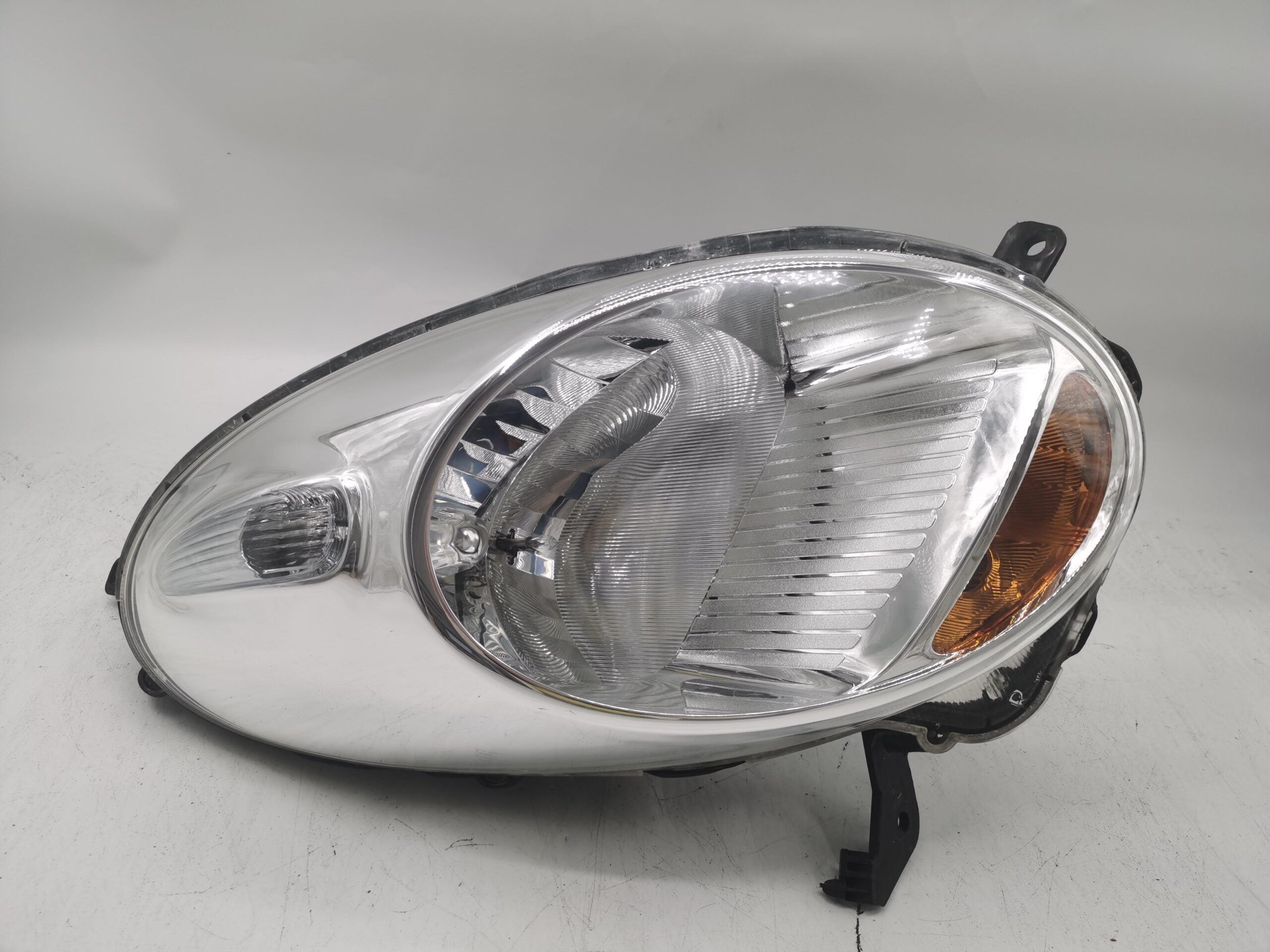 Nissan MICRA K12E 2002-2010 R.H.S HEADLIGHT ASSEMBLY