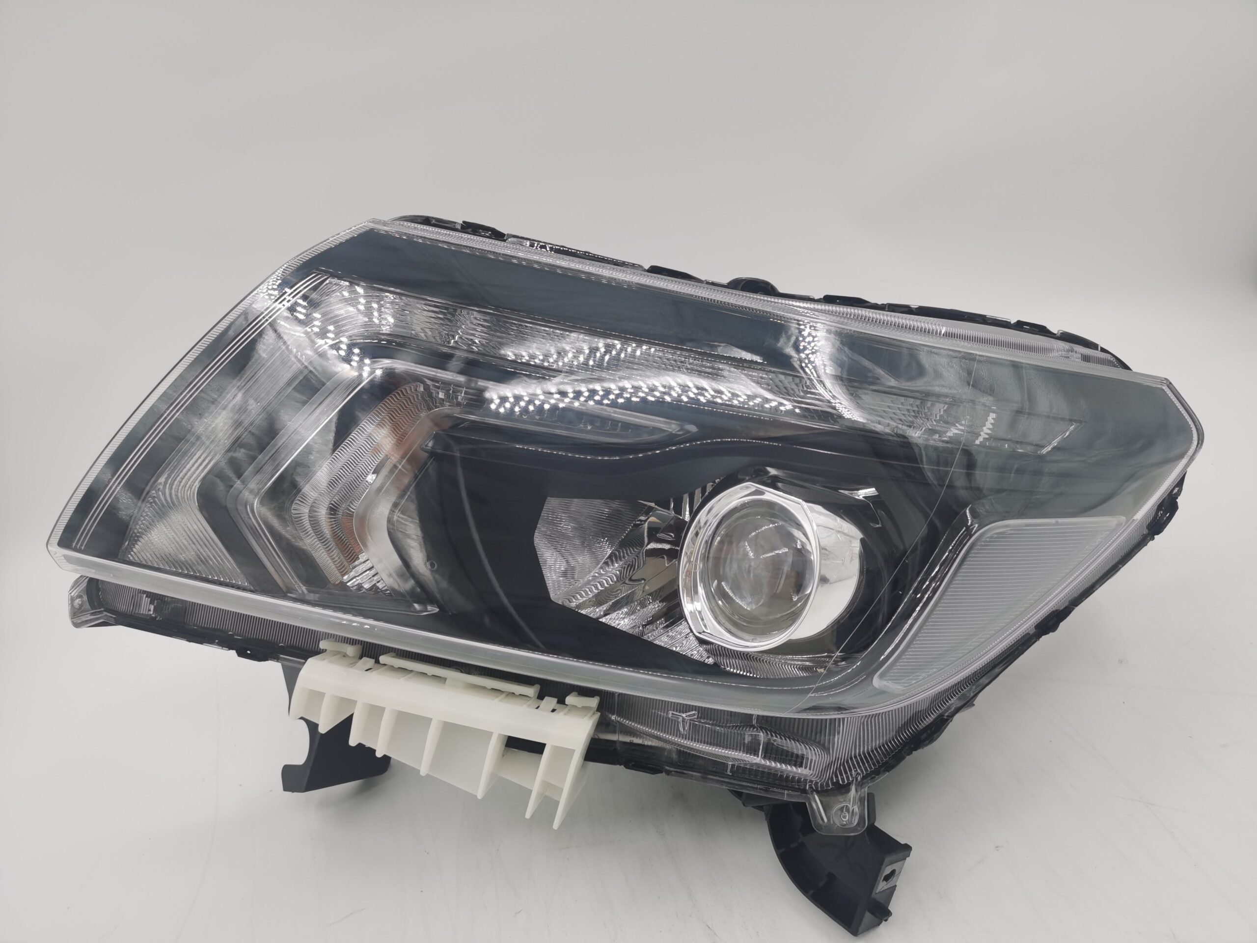 Nissan NAVARA NP300 2016-2020 LED L.H.S Headlight Assembly