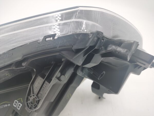 Nissan NAVARA NP300 2016-2020 LED L.H.S Headlight Assembly