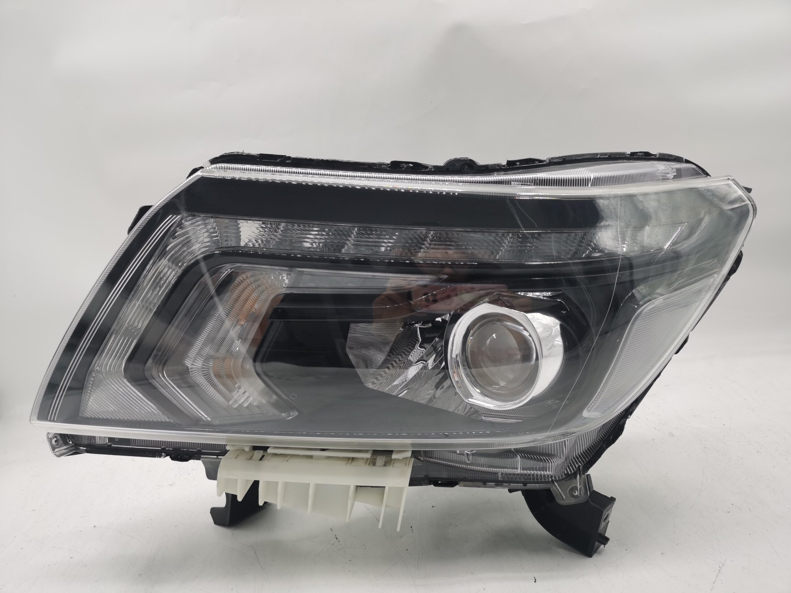 Nissan NAVARA NP300 2016-2020 LED L.H.S Headlight Assembly