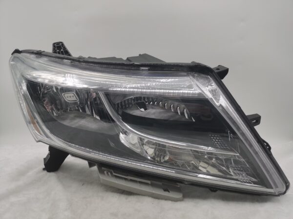 Nissan PATHFINDER 2013-2016 HALOGEN R.H.S HEADLIGHT ASSEMBLY