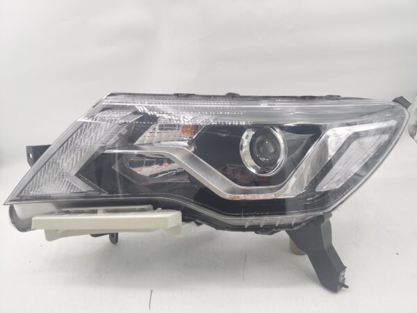 Nissan PATHFINDER 2017-2020 L.H.S HEADLIGHT ASSEMBLY