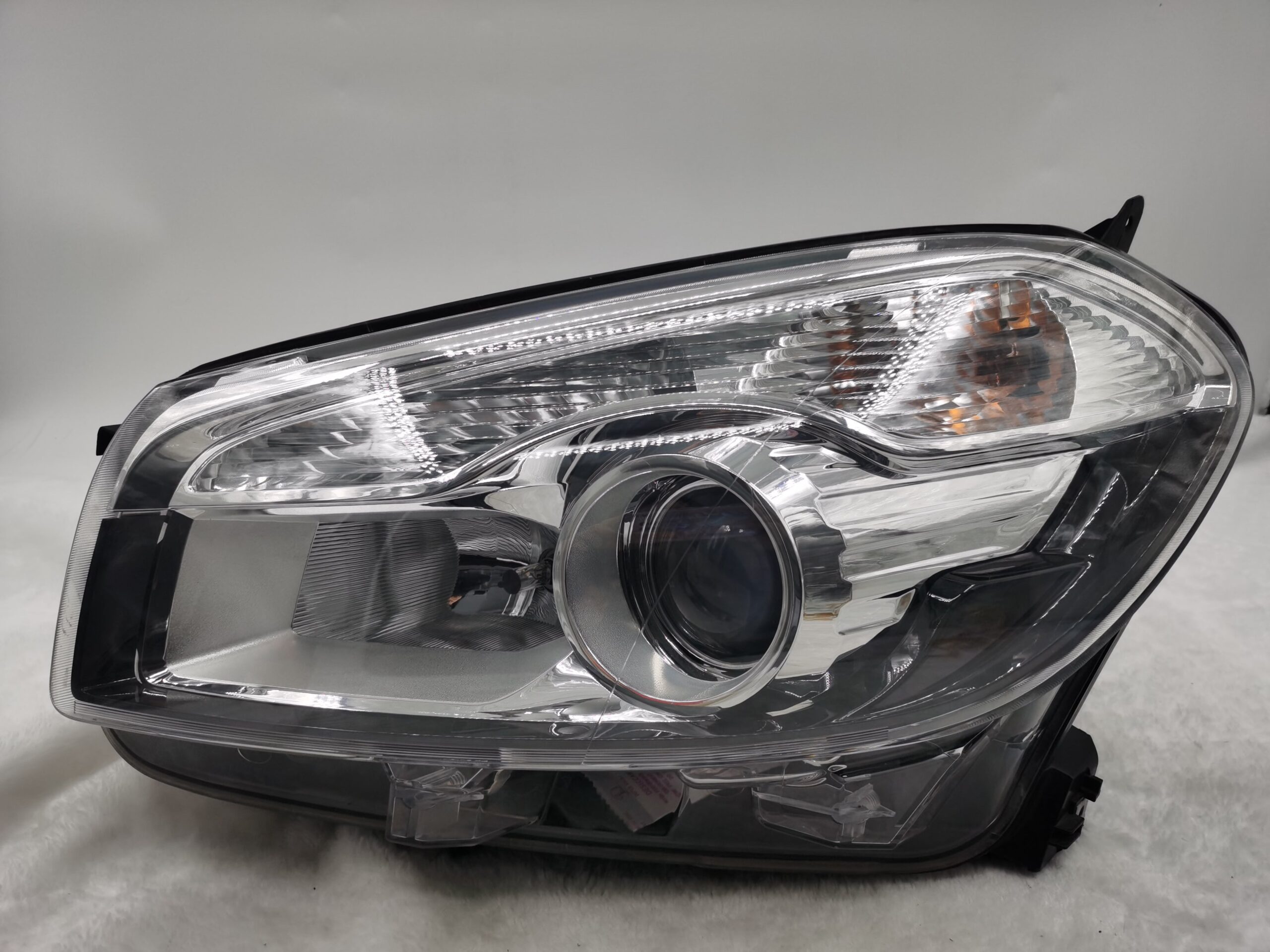 Nissan QASHQAI/DUALIS 2010-2013 HALOGEN L.H.S HEADLIGHT ASSEMBLY