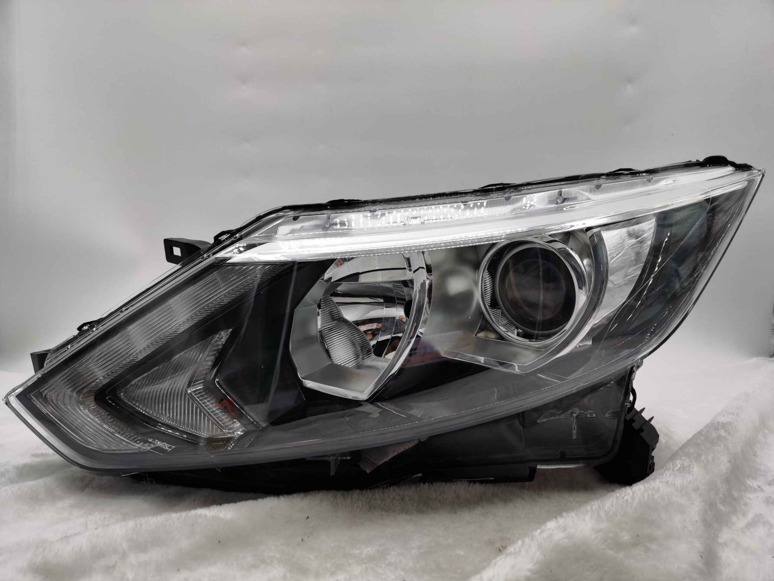 Nissan QASHQAI J11 2014-2016 HALOGEN L.H.S Headlight Assembly