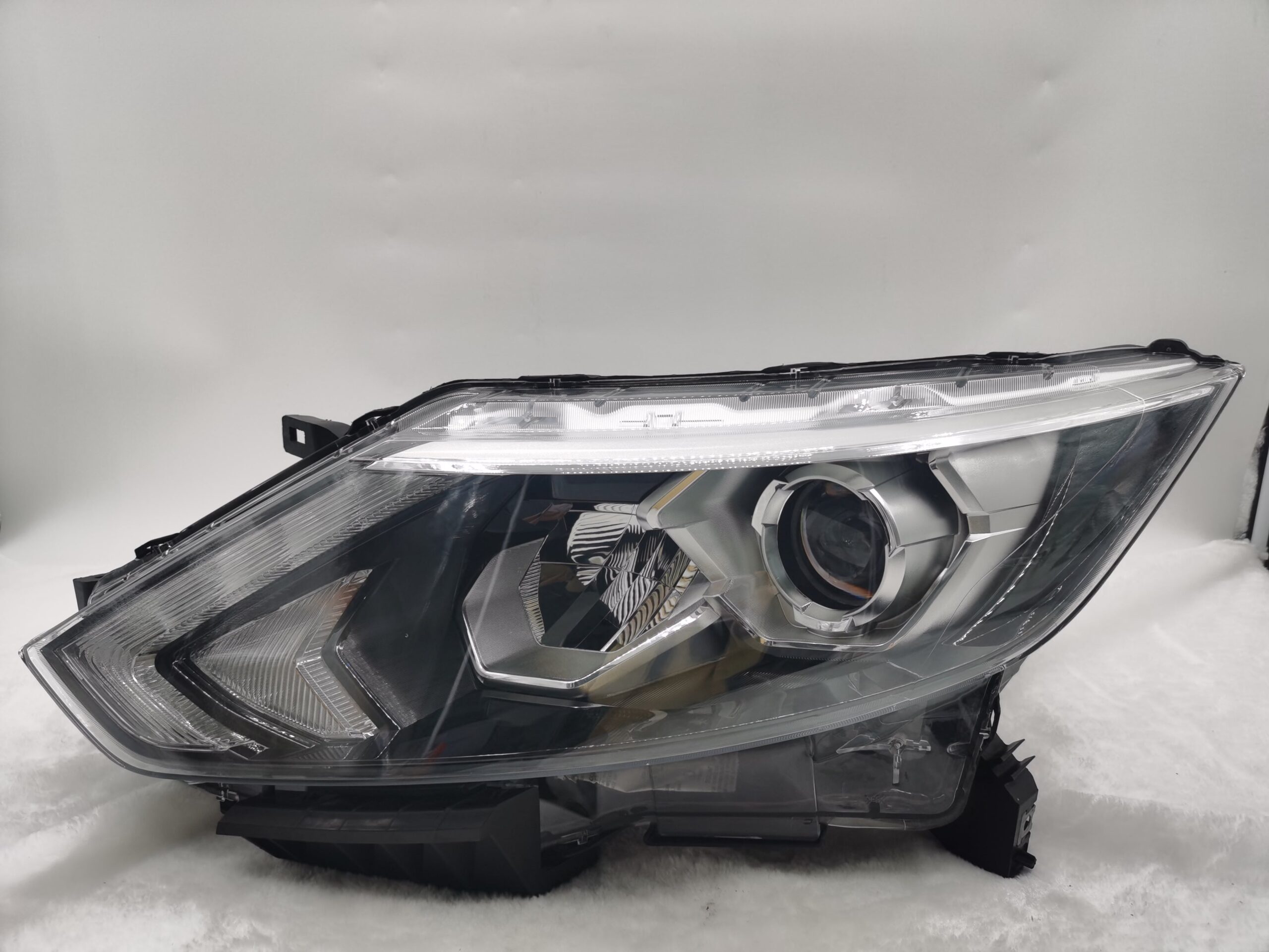 Nissan QASHQAI J11 2014-2016 LED L.H.S HEADLIGHT ASSEMBLY