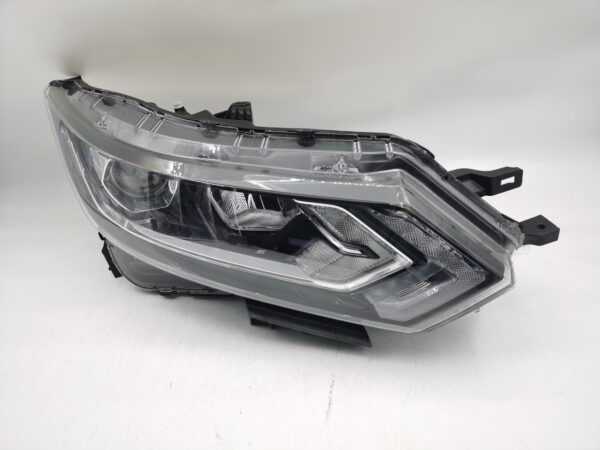 Nissan QASHQAI J11 2017-2020 HALOGEN R.H.S HEADLIGHT ASSEMBLY