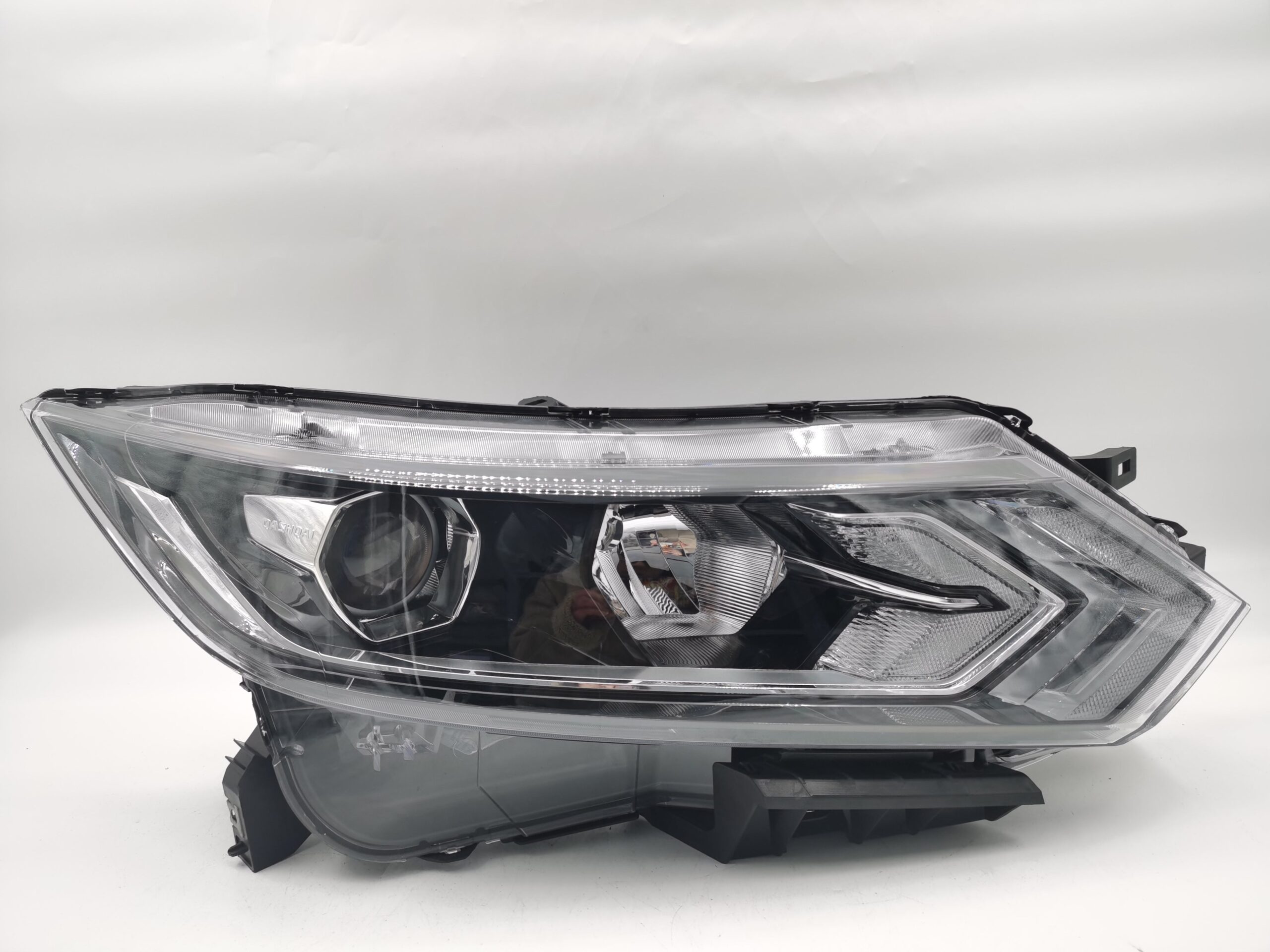 Nissan QASHQAI J11 2017-2020 HALOGEN R.H.S HEADLIGHT ASSEMBLY