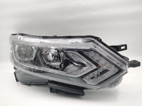 Nissan QASHQAI J11 2017-2020 HALOGEN R.H.S HEADLIGHT ASSEMBLY