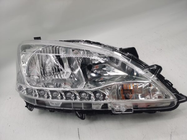 Nissan SENTRA PULSAR 2013-2015 HALOGEN R.H.S HEADLIGHT ASSEMBLY