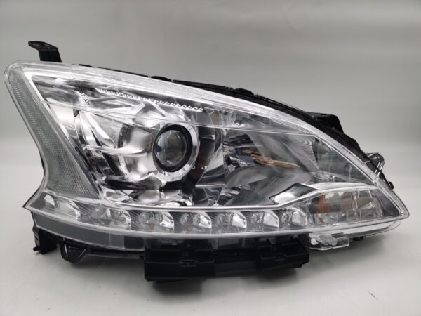 Nissan SENTRA 2014-2016 R.H.S HEADLIGHT ASSEMBLY