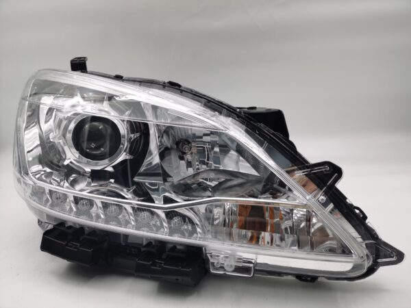 Nissan SENTRA 2014-2016 R.H.S HEADLIGHT ASSEMBLY