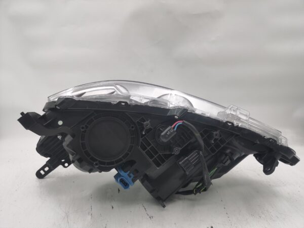 Nissan SENTRA PULSAR 2013-2015 HALOGEN R.H.S HEADLIGHT ASSEMBLY