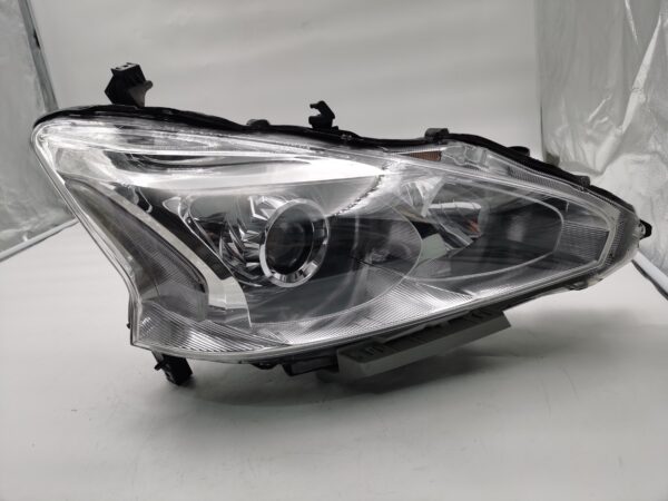 NISSAN TEANA MAXIMA 2014-2017 HALOGEN R.H.S HEADLIGHT ASSEMBLY