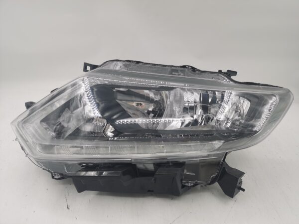 Nissan X-TRAIL 2014-2016 HALOGEN L.H.S Headlight Assembly