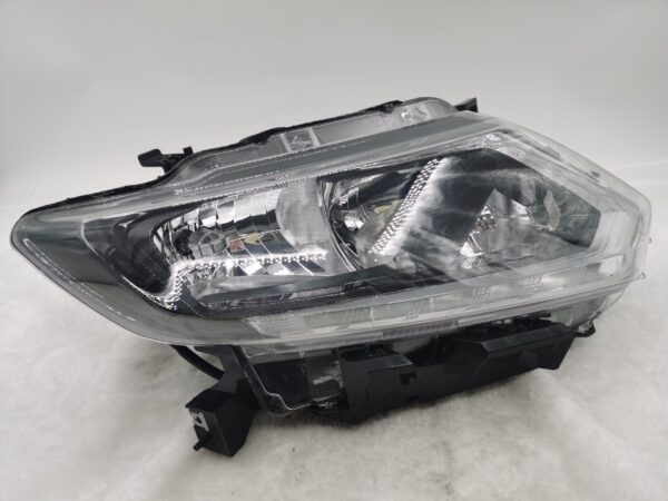 Nissan X-TRAIL 2014-2016 HALOGEN R.H.S HEADLIGHT ASSEMBLY