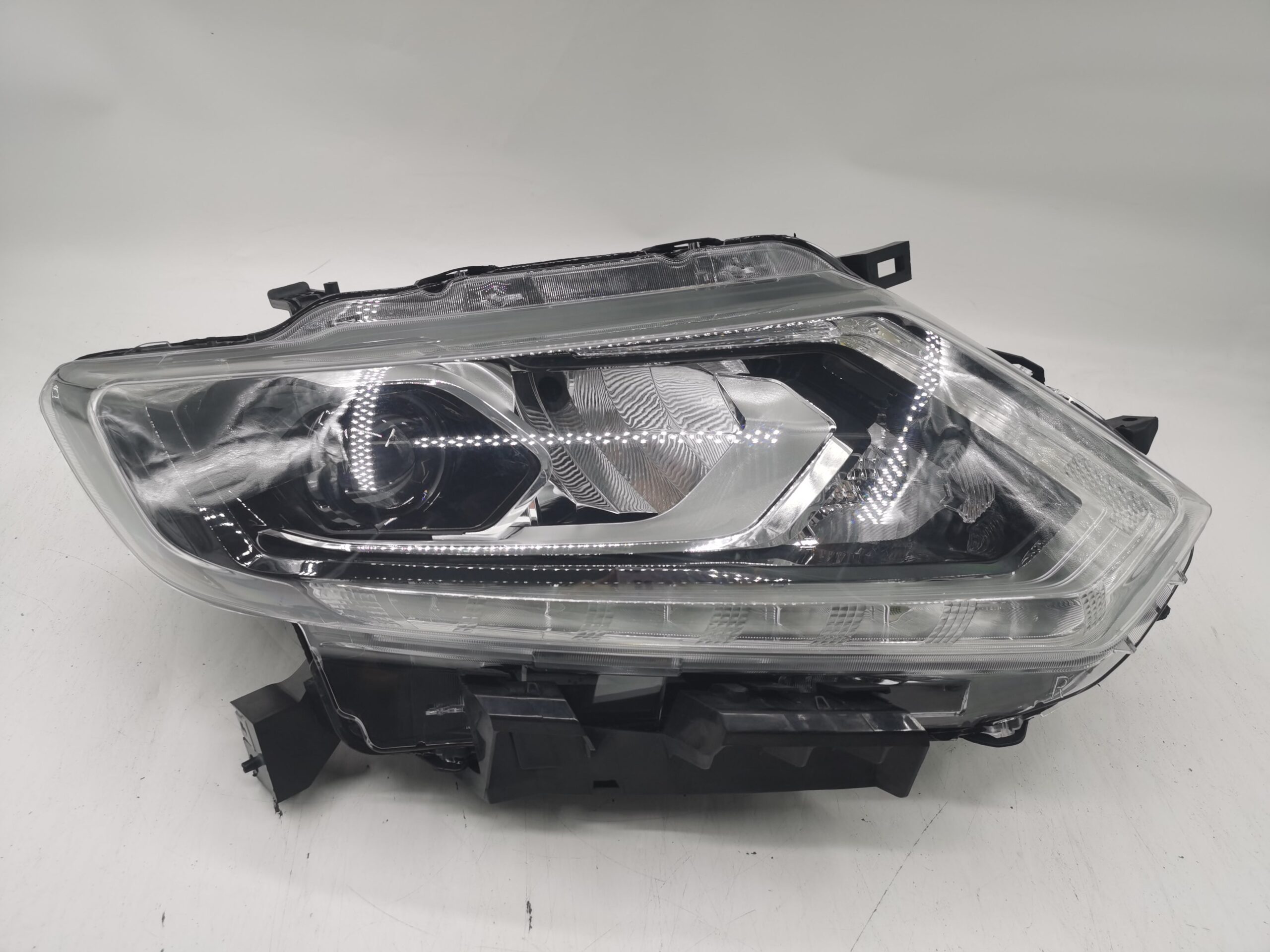 Nissan X-TRAIL 2014-2016 LED R.H.S Headlight Assembly