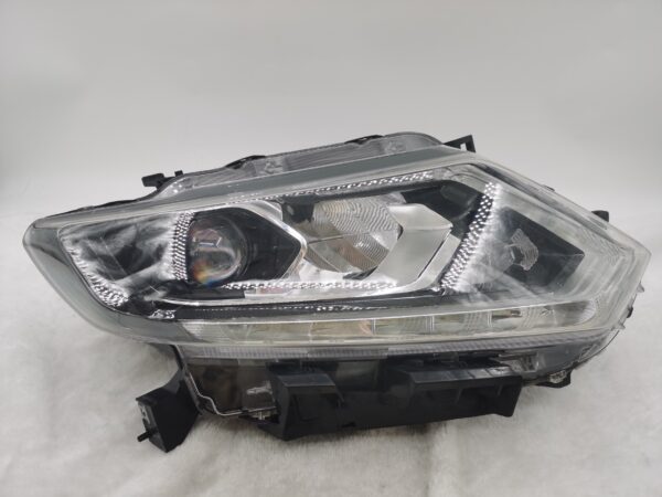 Nissan X-TRAIL 2014-2016 LED R.H.S Headlight Assembly