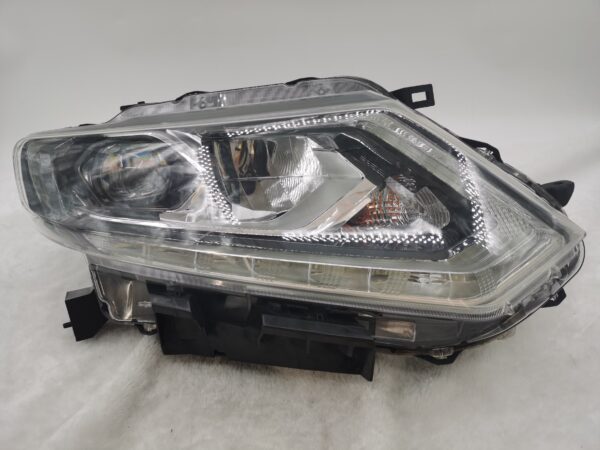 Nissan X-TRAIL 2014-2016 LED R.H.S Headlight Assembly