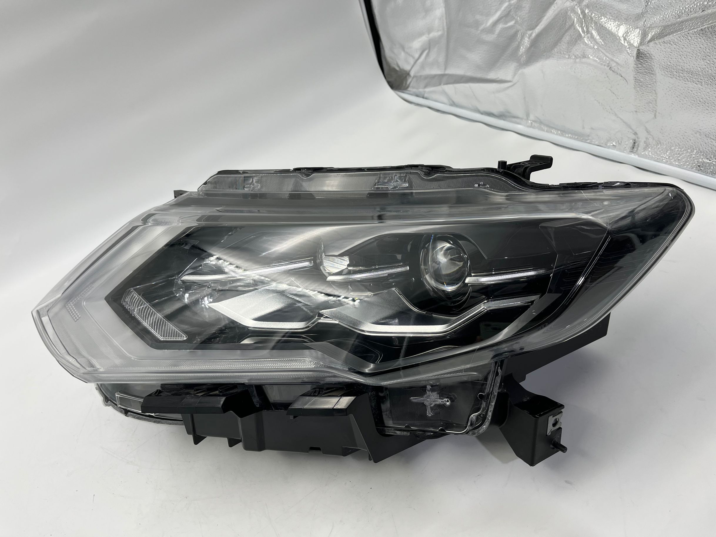 Nissan X-TRAIL T32 2017-2020 LED L.H.S HEADLIGHT ASSEMBLY