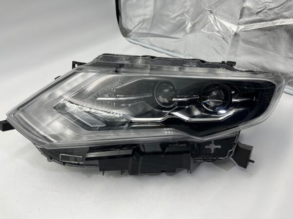 Nissan X-TRAIL T32 2017-2020 LED L.H.S HEADLIGHT ASSEMBLY