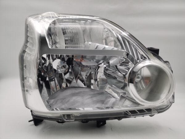 Nissan X-TRAIL T31 2007-2014 R.H.S HEADLIGHT ASSEMBLY