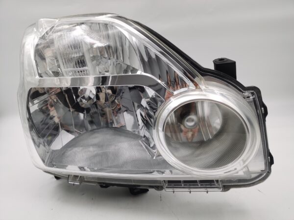 Nissan X-TRAIL T31 2007-2014 R.H.S HEADLIGHT ASSEMBLY