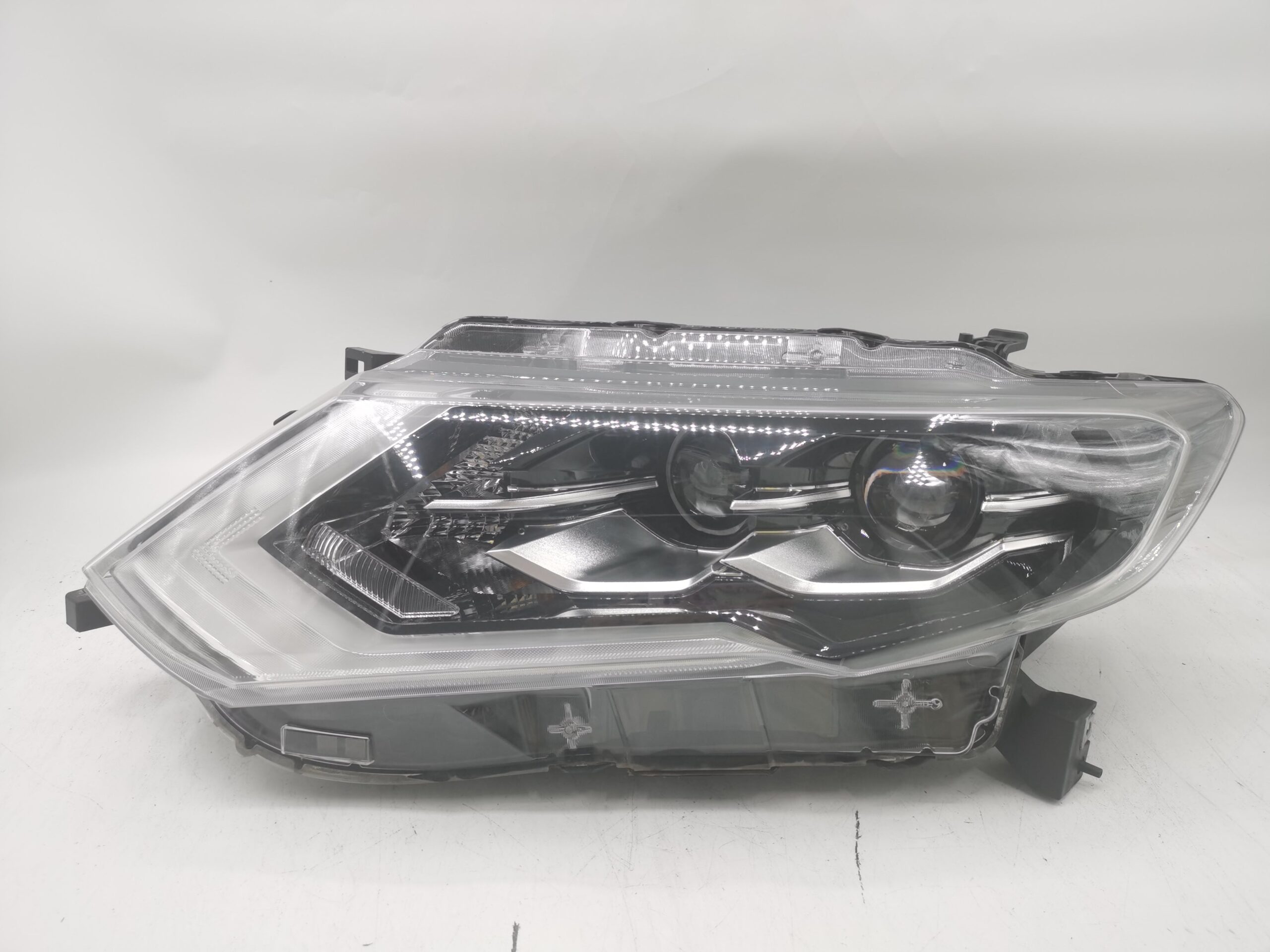 Nissan X-TRAIL T32 2017-2020 LED L.H.S HEADLIGHT ASSEMBLY