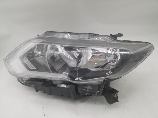 Nissan X-TRAIL T32 2017-2020 HALOGEN L.H.S Headlight Assembly