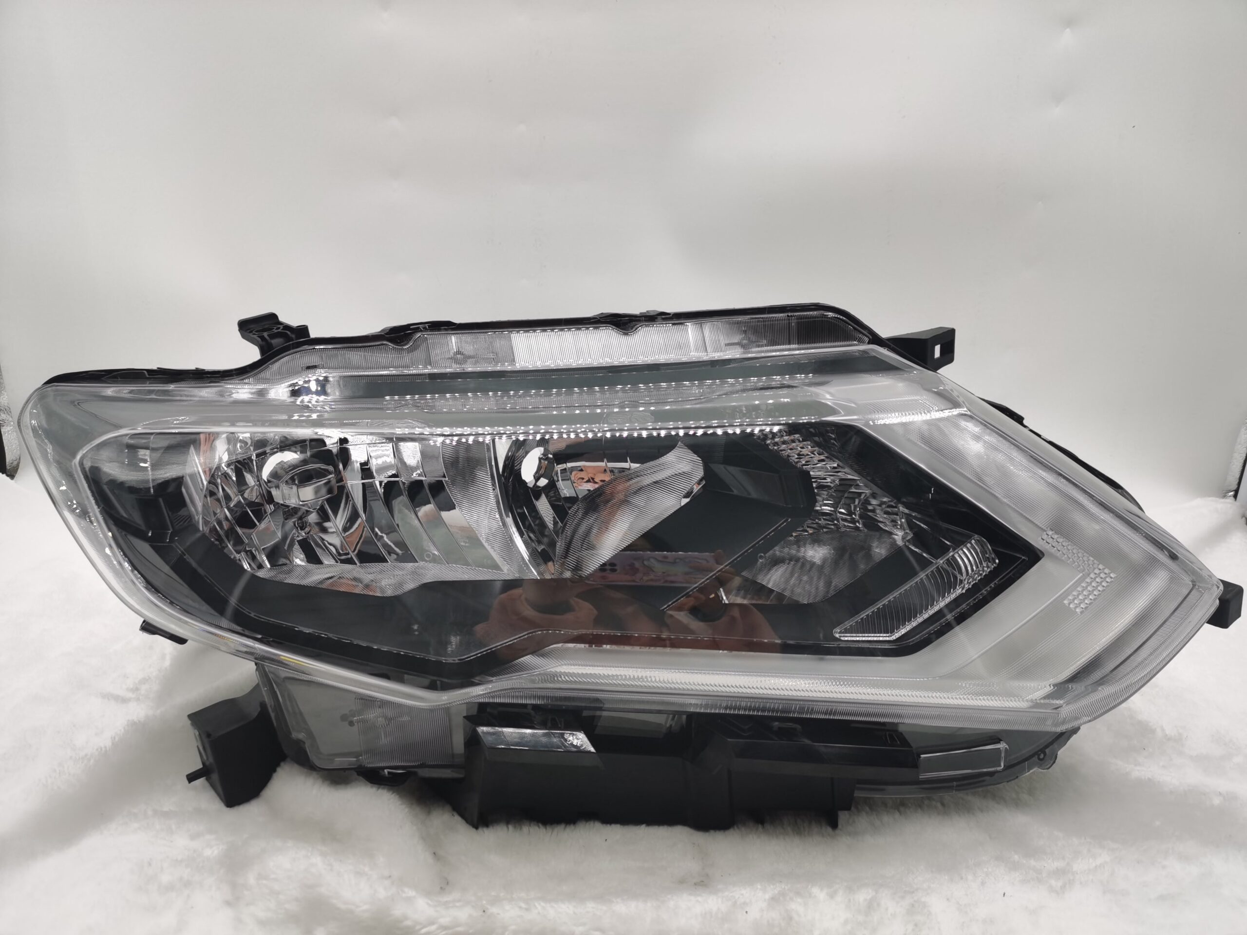 Nissan X-TRAIL T32 2017-2020 HALOGEN R.H.S HEADLIGHT ASSEMBLY