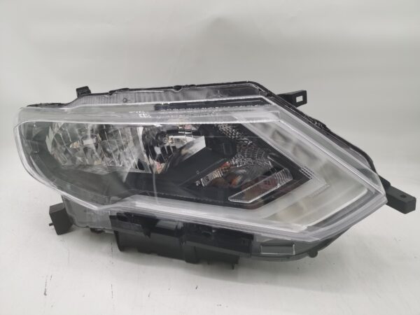 Nissan X-TRAIL T32 2017-2020 HALOGEN R.H.S Headlight Assembly