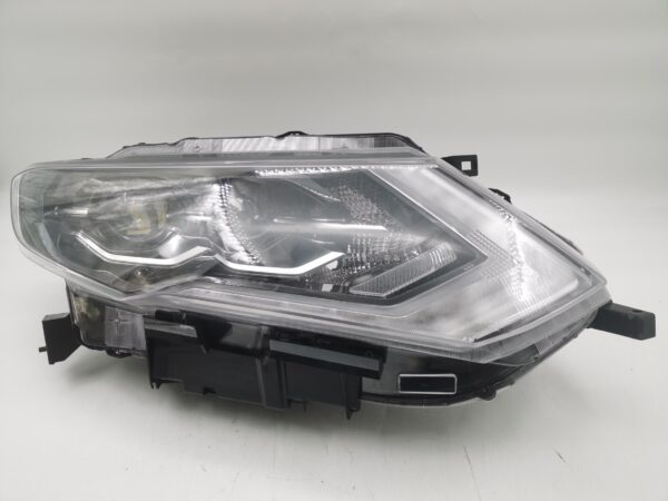 Nissan X-TRAIL T32 2017-2020 LED R.H.S HEADLIGHT ASSEMBLY