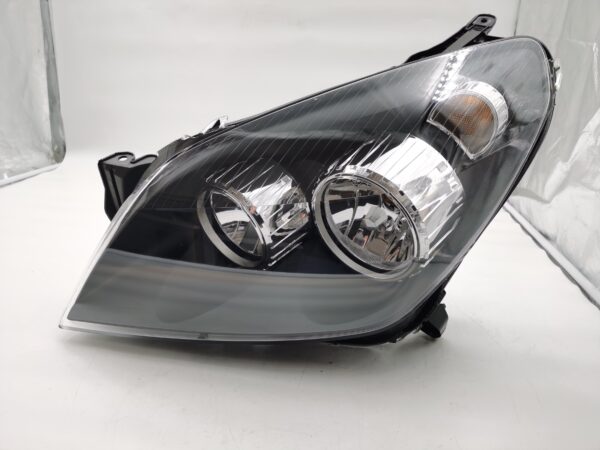 Holden ASTRA 2004-2009 L.H.S HEADLIGHT ASSEMBLY