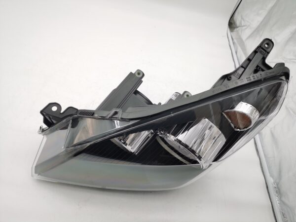 Holden ASTRA 2004-2009 L.H.S HEADLIGHT ASSEMBLY