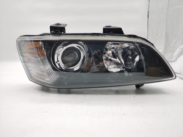 Holden G8 2008-2009 R.H.S HEADLIGHT ASSEMBLY