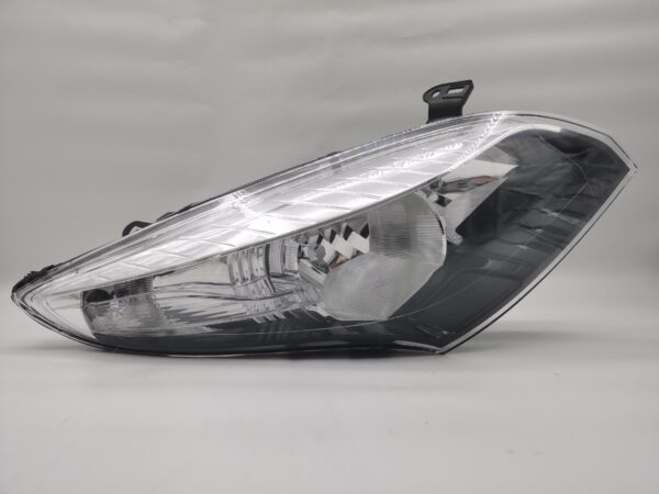 Renault MEGANE III 2008-2012 R.H.S HEADLIGHT ASSEMBLY