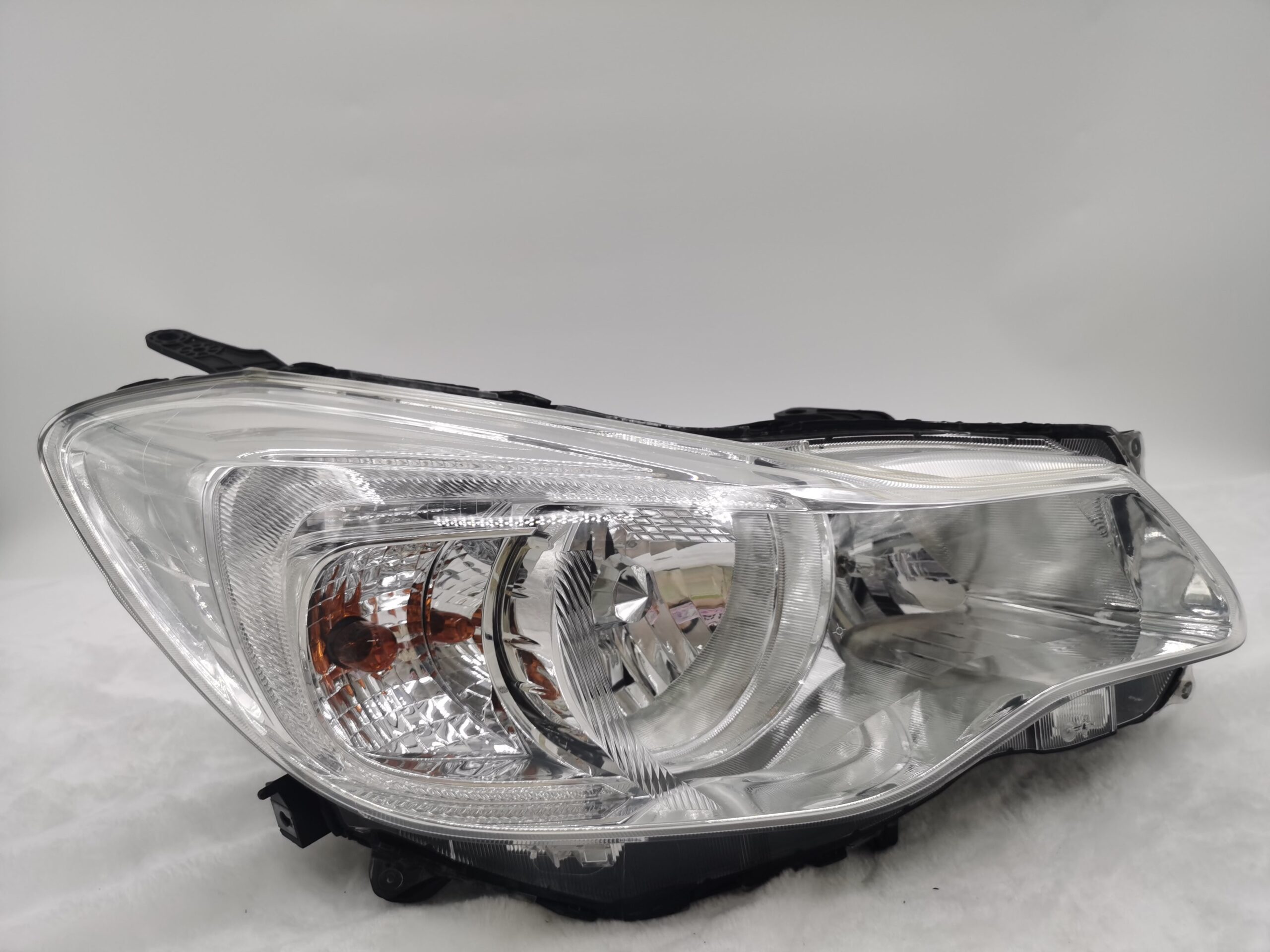 Subaru IMPREZA 2012-2016 HALOGEN R.H.S Headlight Assembly