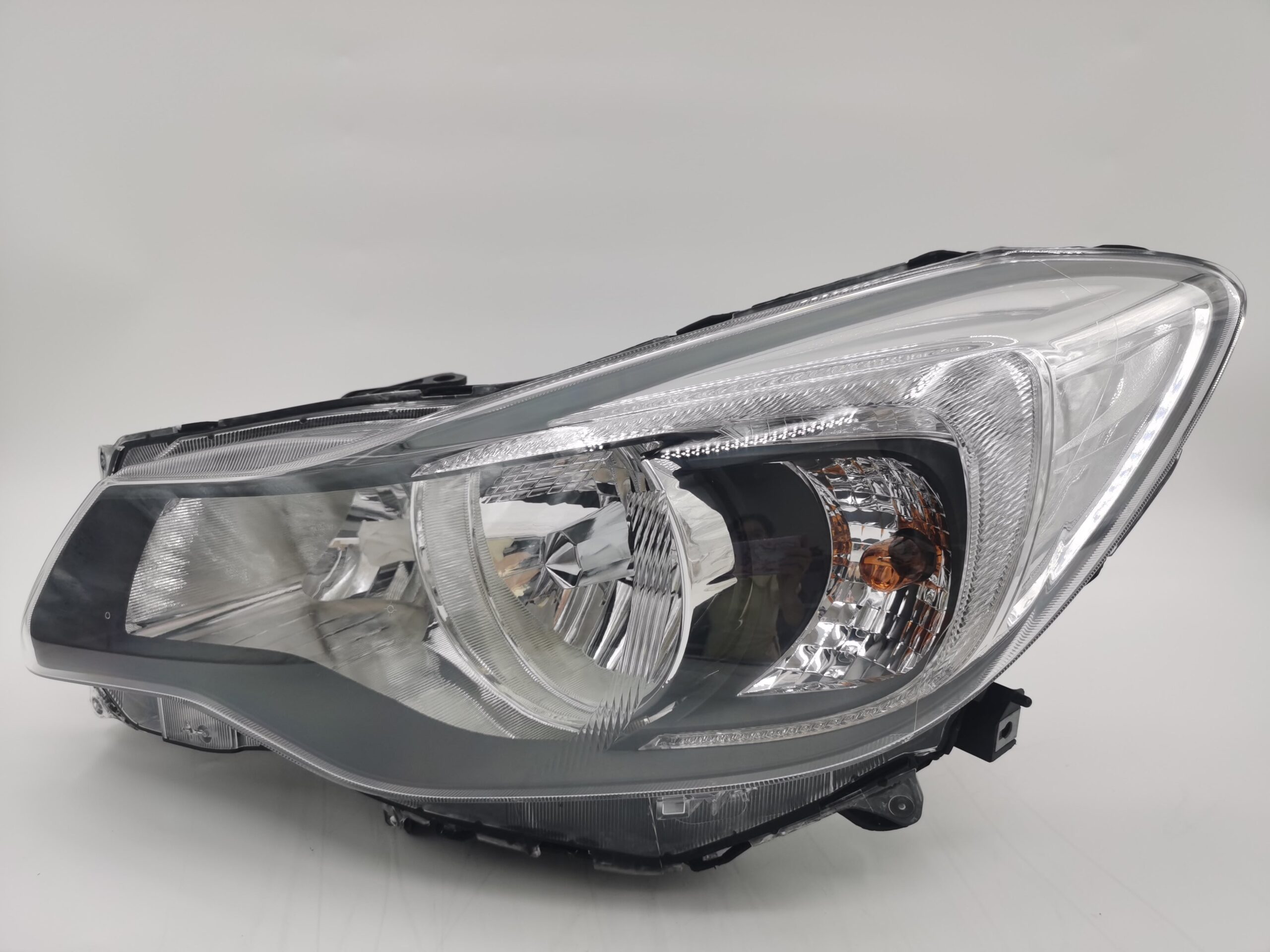 Subaru IMPREZA 2012-2016 XENON L.H.S Headlight Assembly