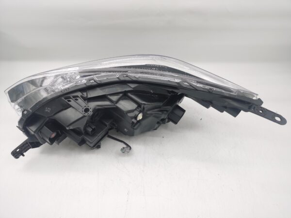 Subaru IMPREZA XV II 2018-2019 R.H.S HEADLIGHT ASSEMBLY