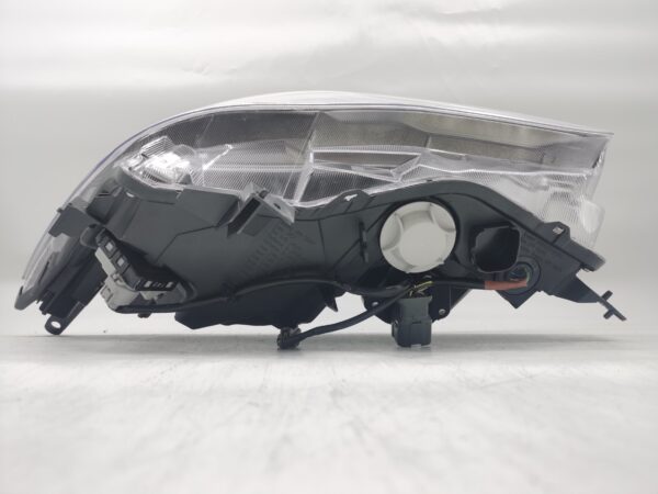 Subaru IMPREZA XV II 2018-2019 R.H.S HEADLIGHT ASSEMBLY