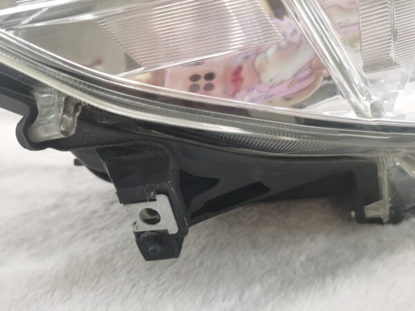 Subaru LEGACY OUTBACK 2010-2012 HALOGEN R.H.S Headlight Assembly