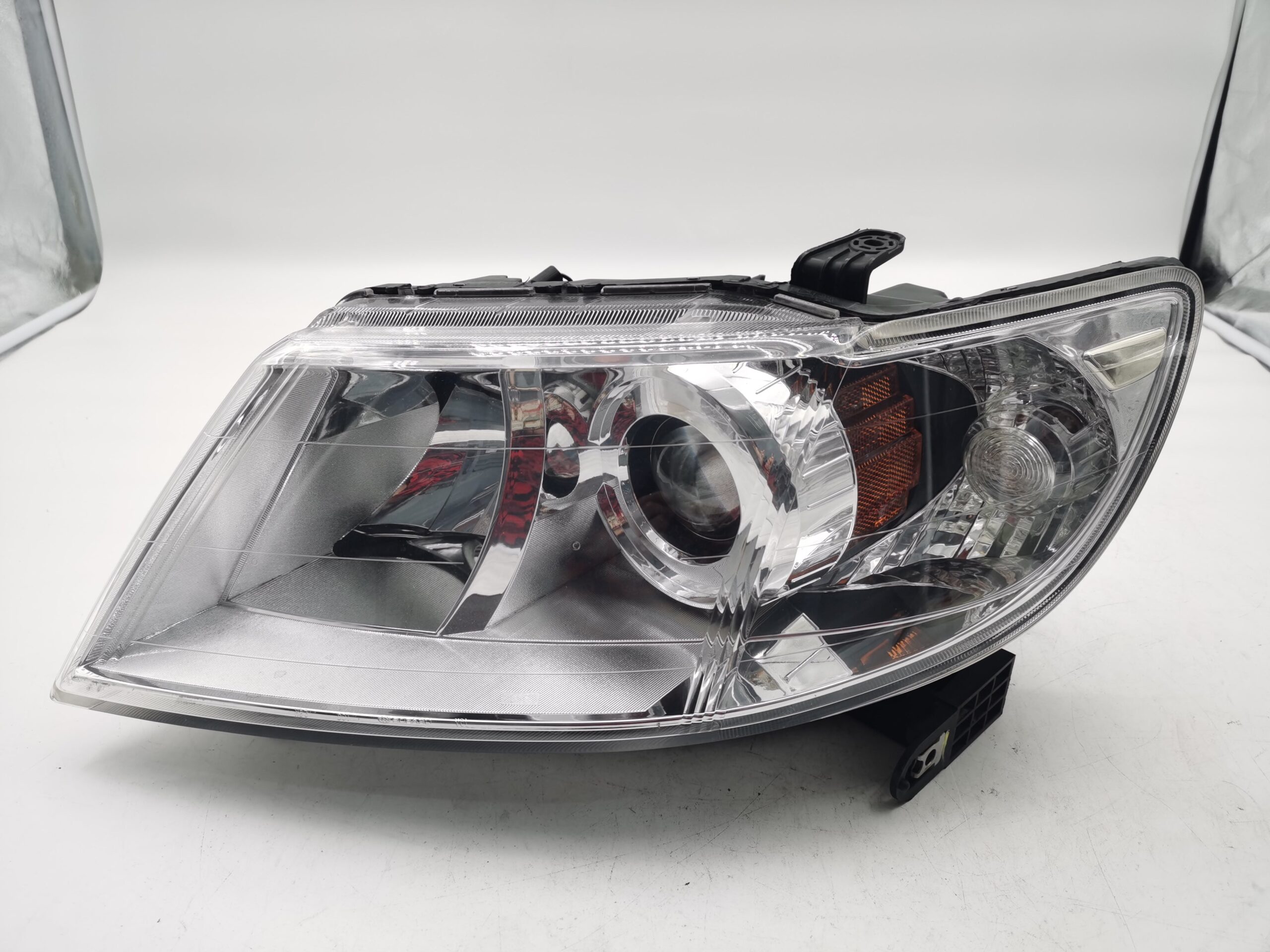 Subaru TRIBECA B9 2005-2014 L.H.S HEADLIGHT ASSEMBLY