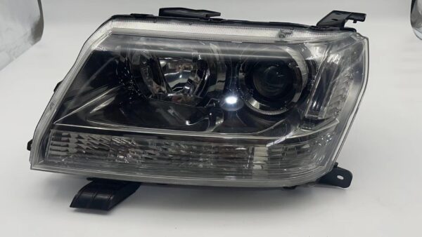 Suzuki VITARA 2012 L.H.S HEADLIGHT ASSEMBLY