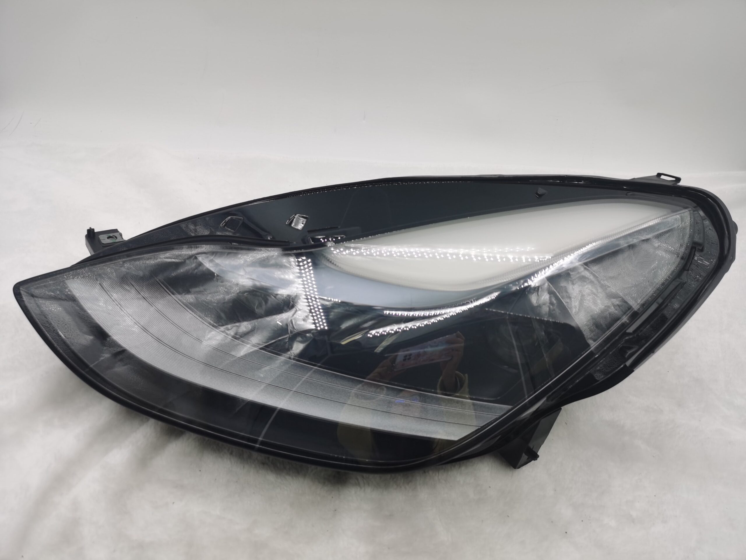 Tesla MODEL 3 2020-2022 LED L.H.S HEADLIGHT ASSEMBLY