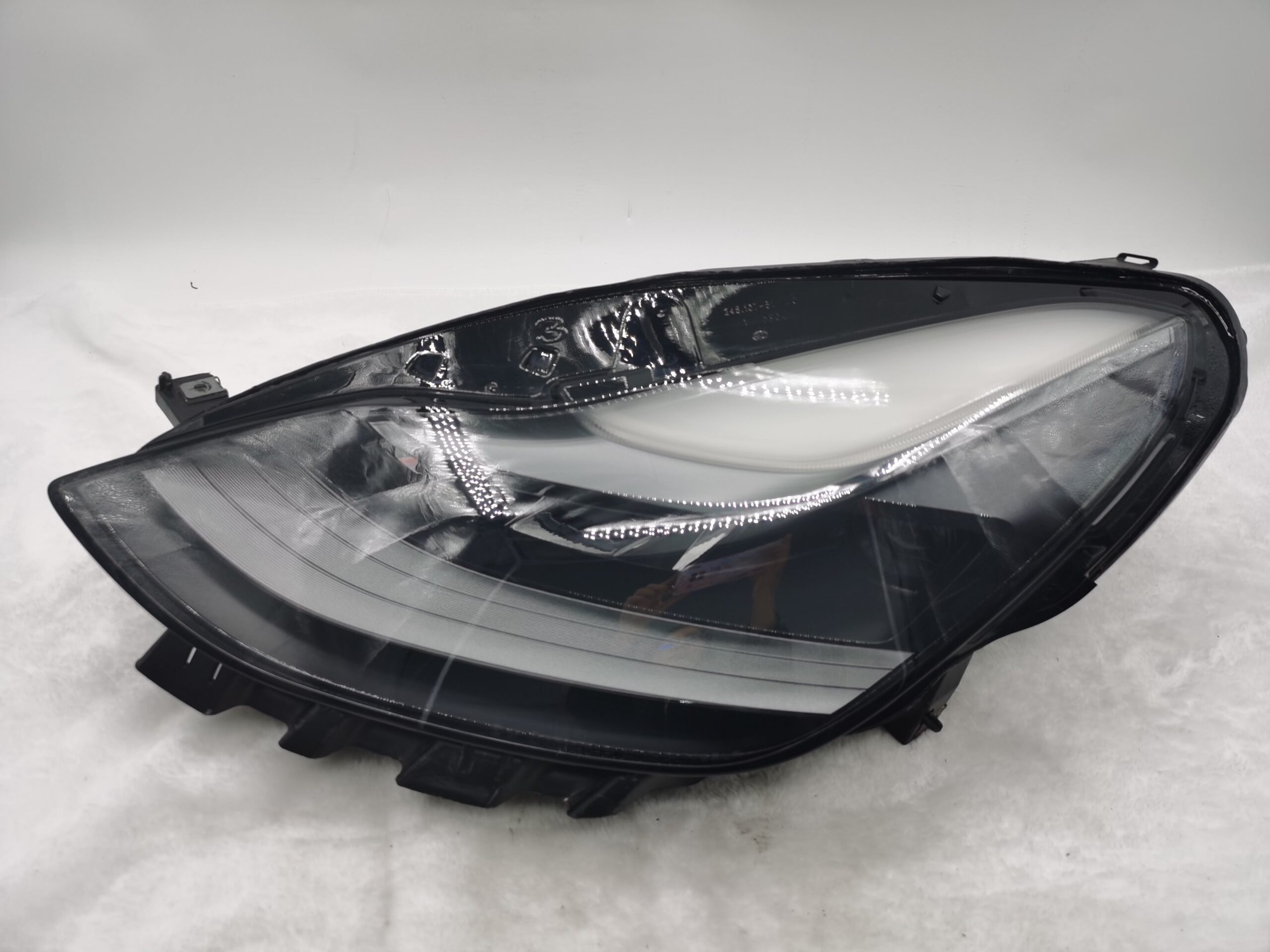 Tesla MODEL 3 2020-2022 LED L.H.S HEADLIGHT ASSEMBLY