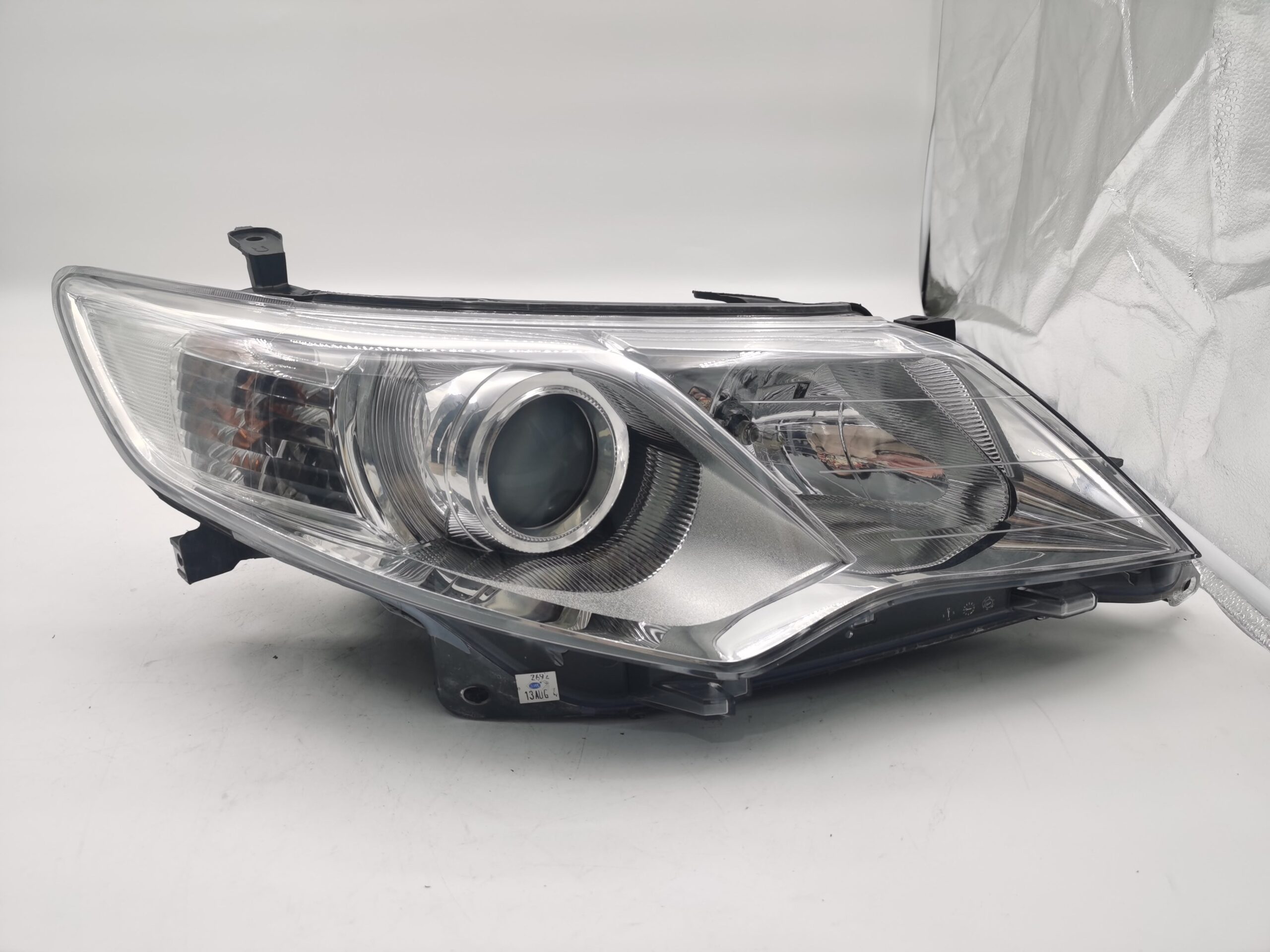 Toyota CAMRY 2011-2017 R.H.S HEADLIGHT ASSEMBLY