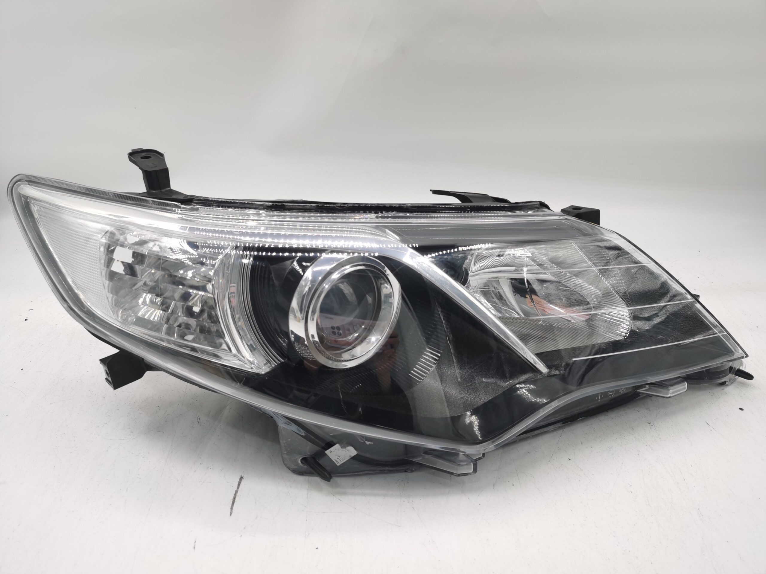 Toyota CAMRY XLE 2012-2014 HALOGEN R.H.S HEADLIGHT ASSEMBLY